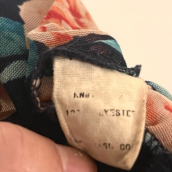 Siren Lily Rose-patterned Top - Picture 5 of 5